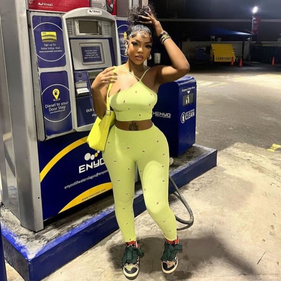 Zara Pants & Jumpsuits Zara Set Lime Green Seamless Embroidered Top